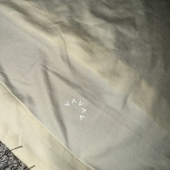 Varley long sleeve - Picture 2 of 3